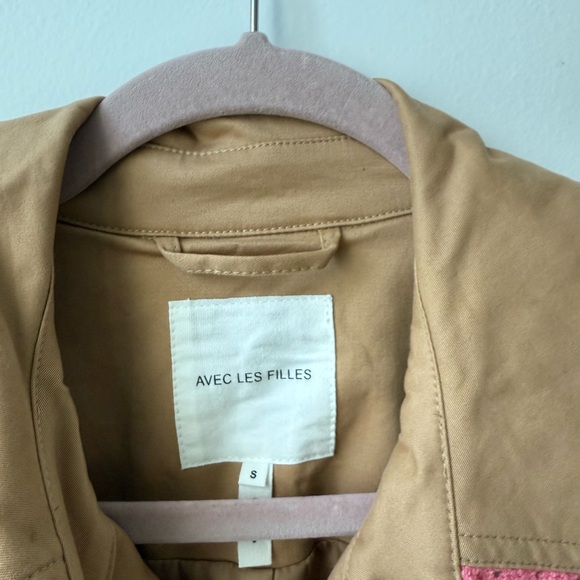 Avec Les Filles Beige Coat with Pink Accents - Picture 4 of 5